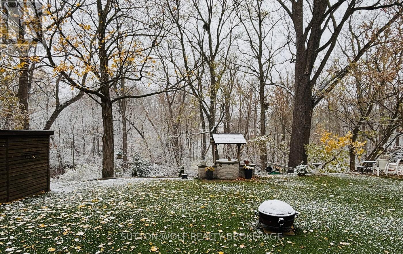 315 Caradoc Street N, Strathroy-Caradoc, ON - Outdoor