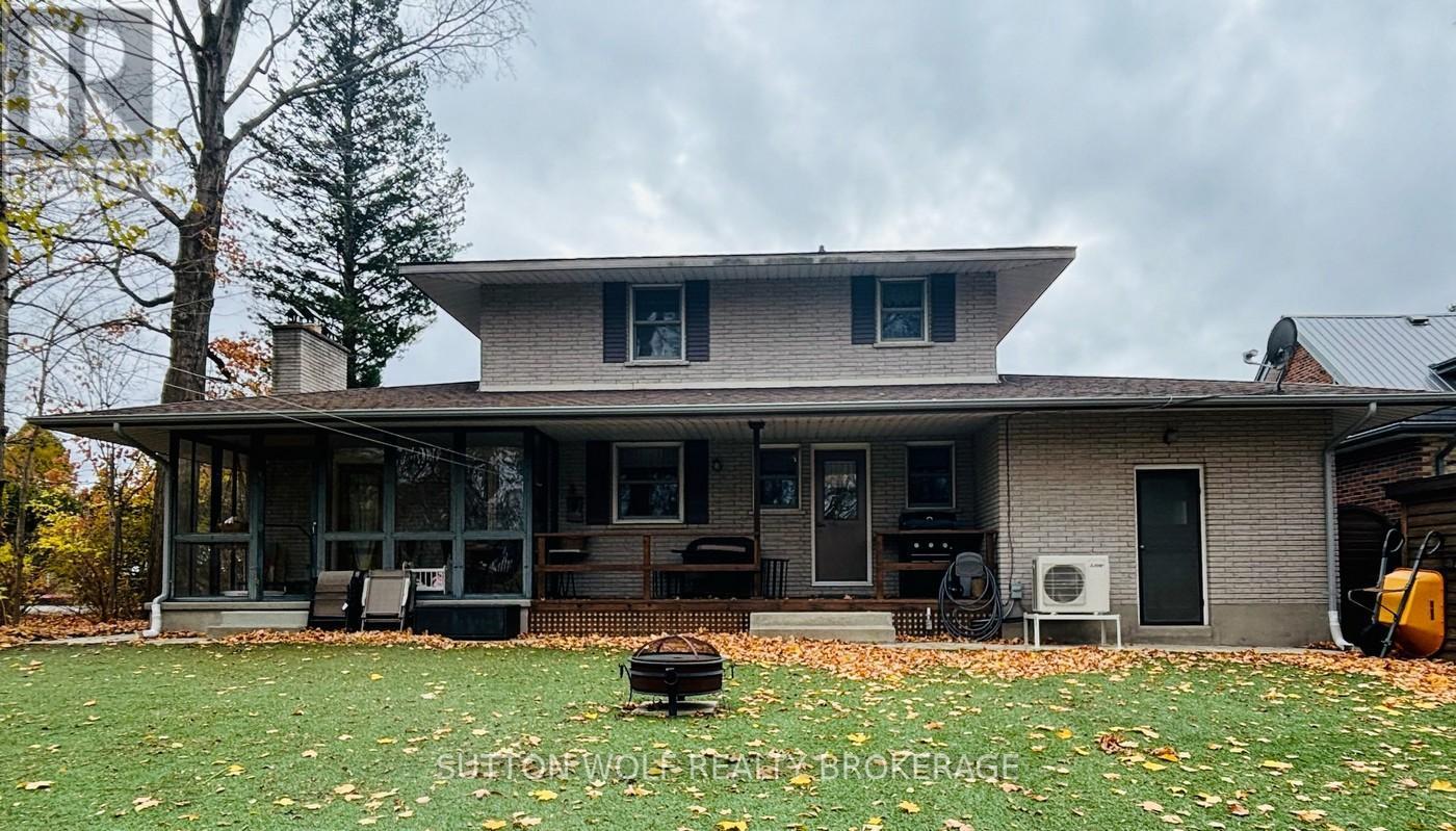 315 Caradoc Street N, Strathroy-Caradoc, ON - Outdoor With Deck Patio Veranda