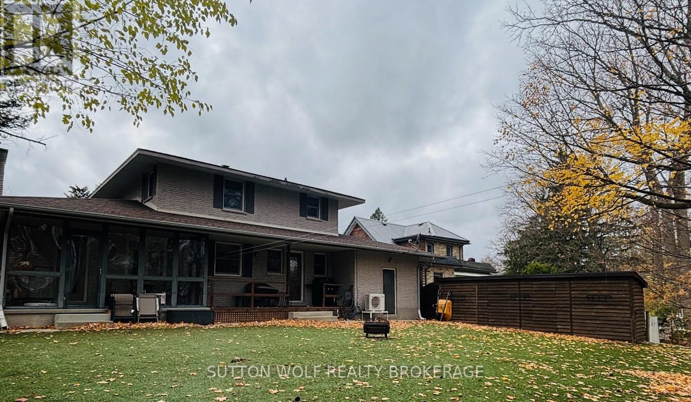 315 Caradoc Street N, Strathroy-Caradoc, ON - Outdoor With Deck Patio Veranda