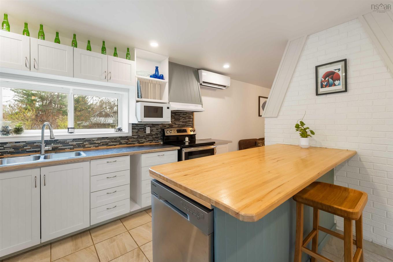 10 Sunset Drive, Smiths Cove, NS