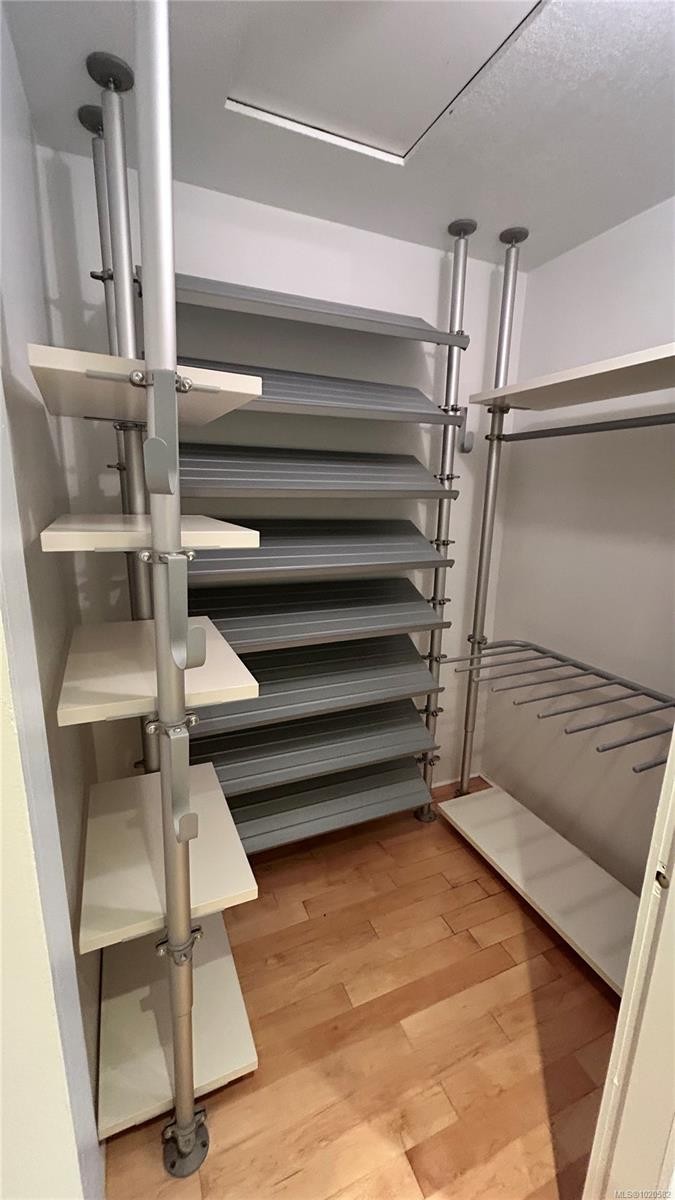 5198 Beckton Rd, Saanich, BC