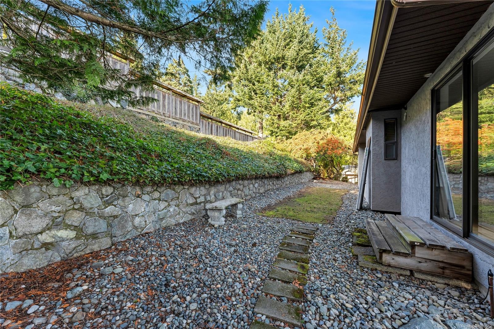 5198 Beckton Rd, Saanich, BC