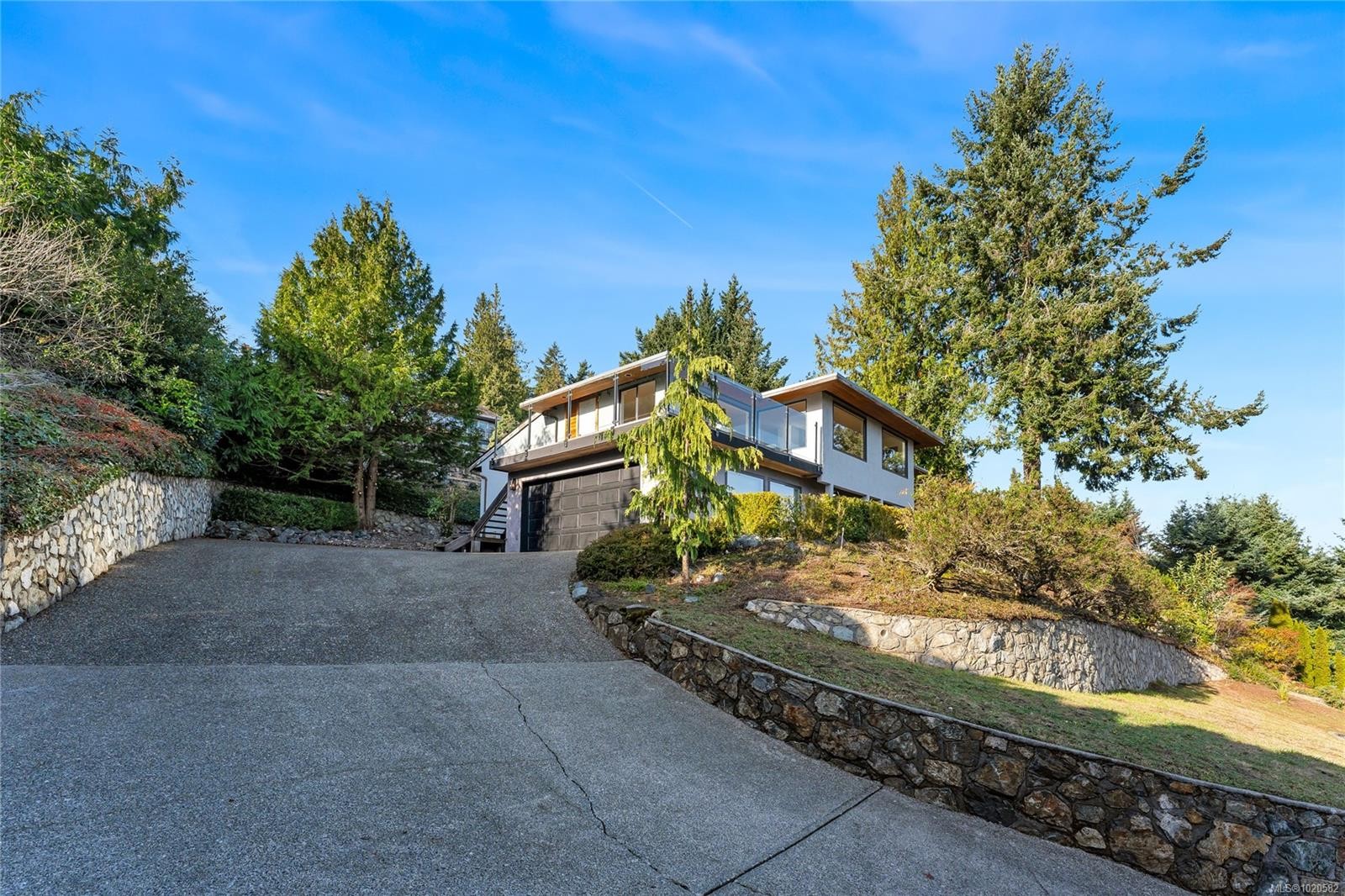 5198 Beckton Rd, Saanich, BC