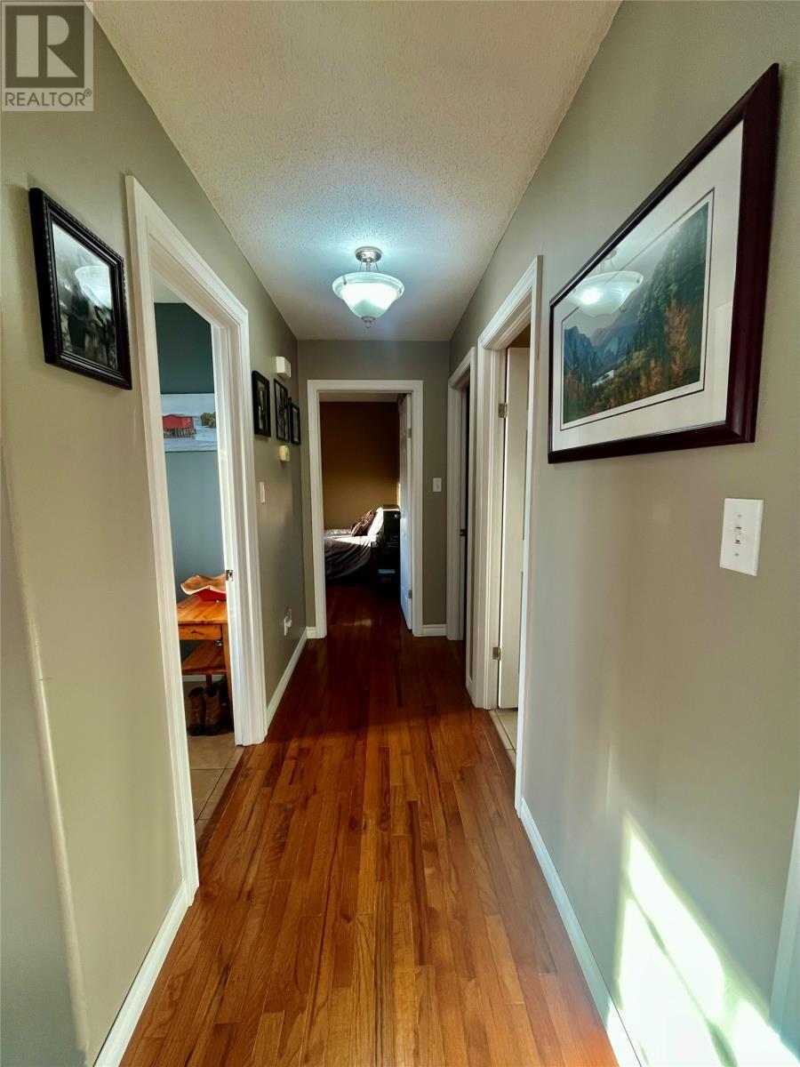 17 Hillview Avenue, Pasadena, NL - Indoor Photo Showing Other Room