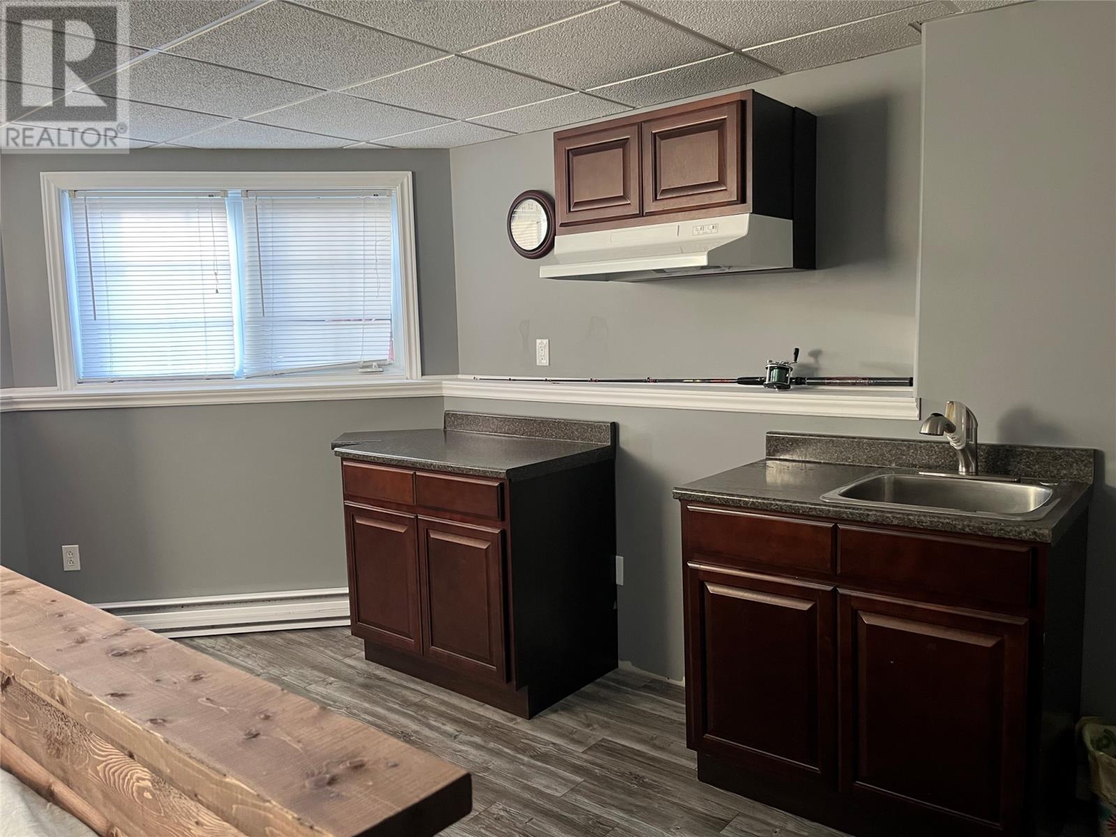 17 Hillview Avenue, Pasadena, NL - Indoor Photo Showing Kitchen