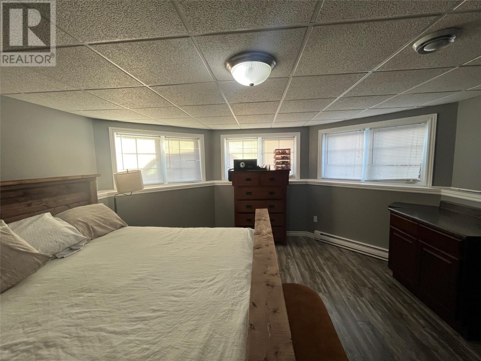 17 Hillview Avenue, Pasadena, NL - Indoor Photo Showing Bedroom