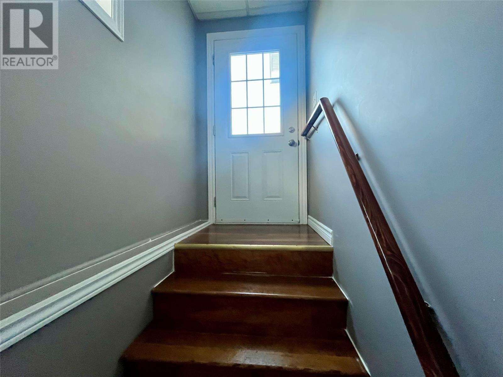 17 Hillview Avenue, Pasadena, NL - Indoor Photo Showing Other Room