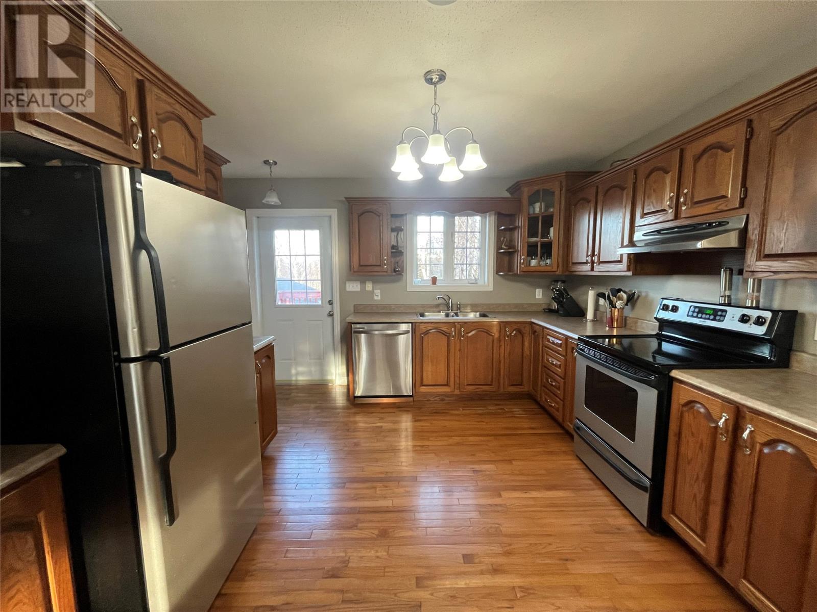 17 Hillview Avenue, Pasadena, NL - Indoor Photo Showing Kitchen With Double Sink