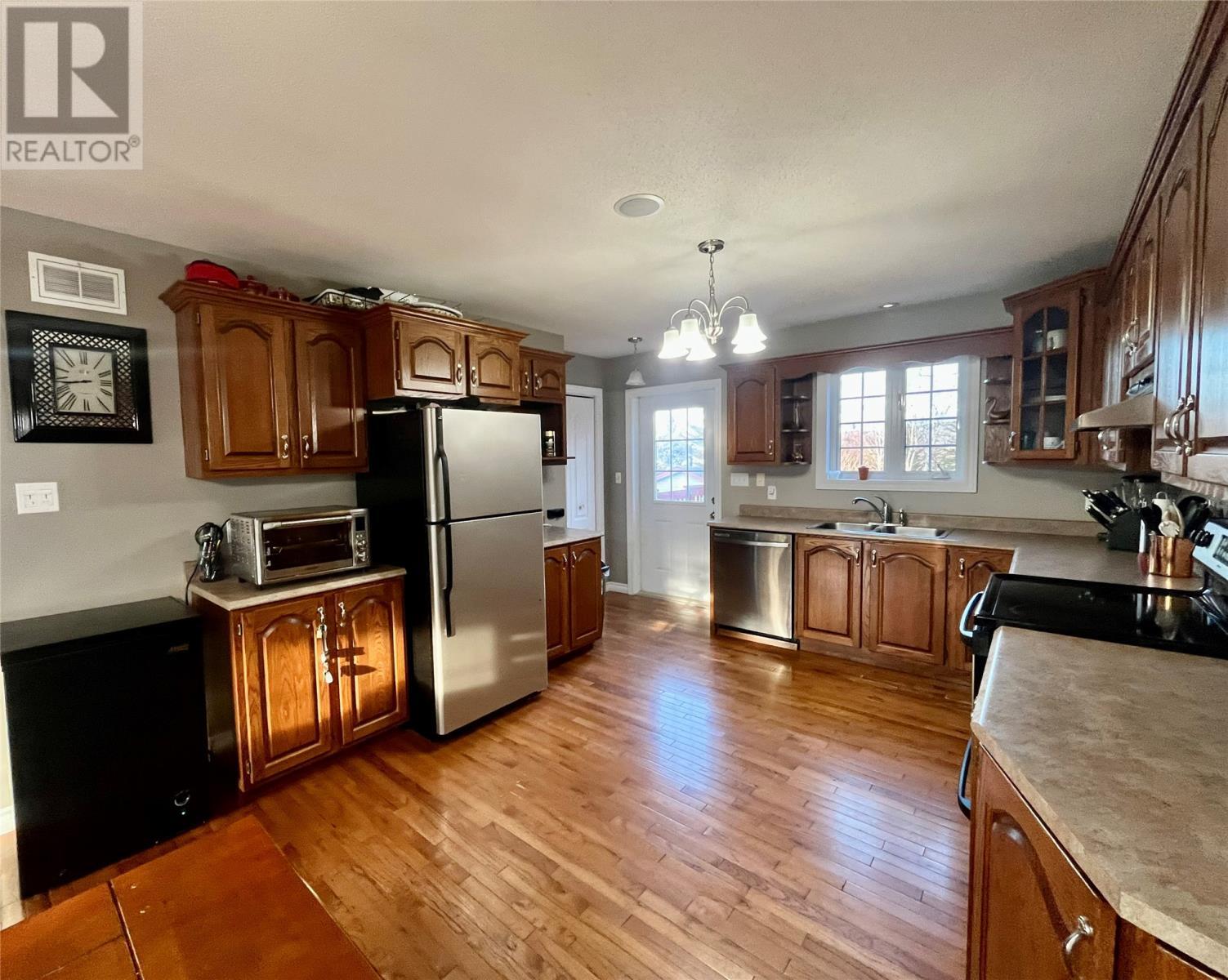 17 Hillview Avenue, Pasadena, NL - Indoor Photo Showing Kitchen With Double Sink