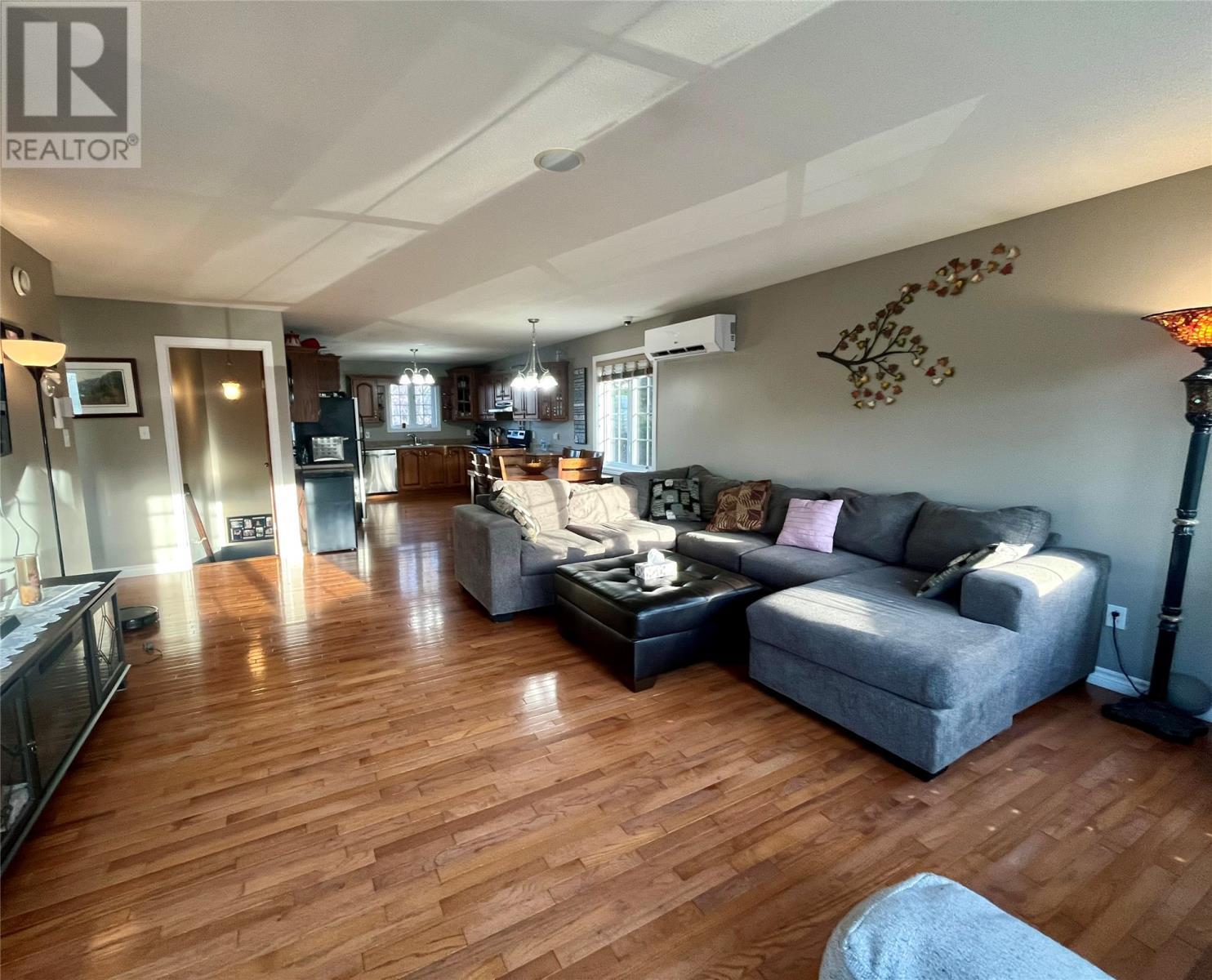 17 Hillview Avenue, Pasadena, NL - Indoor Photo Showing Living Room