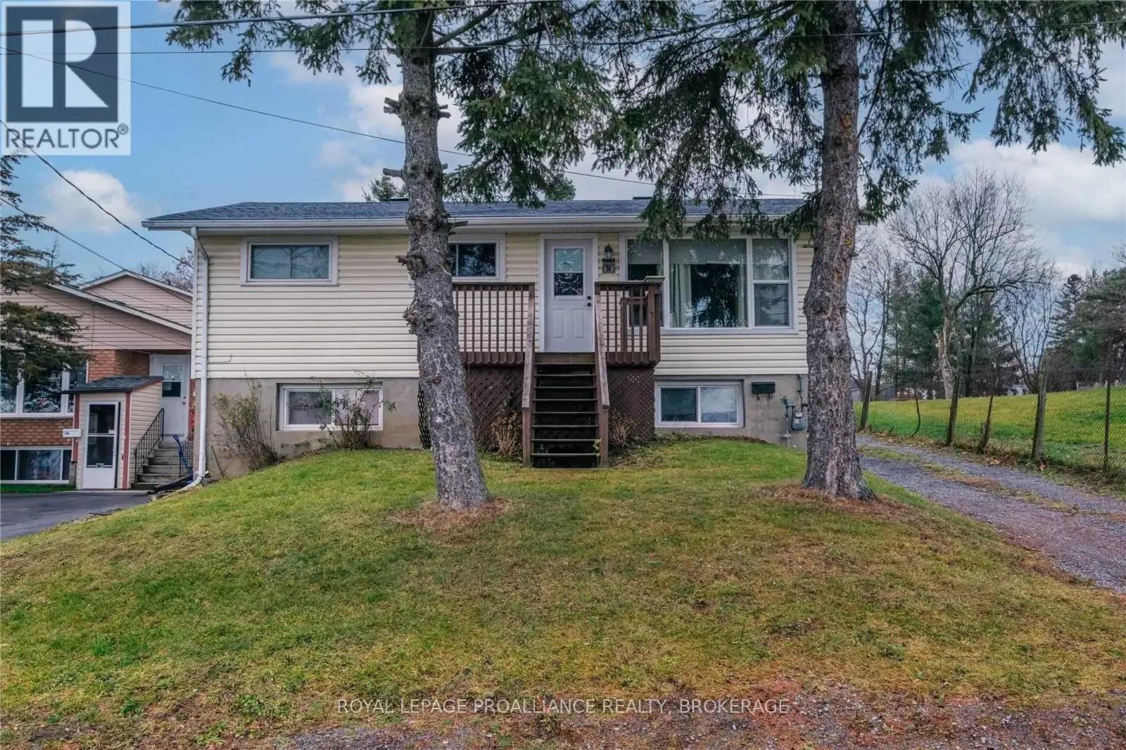 14 Shaw Street, Kingston (Rideau), ON - Outdoor