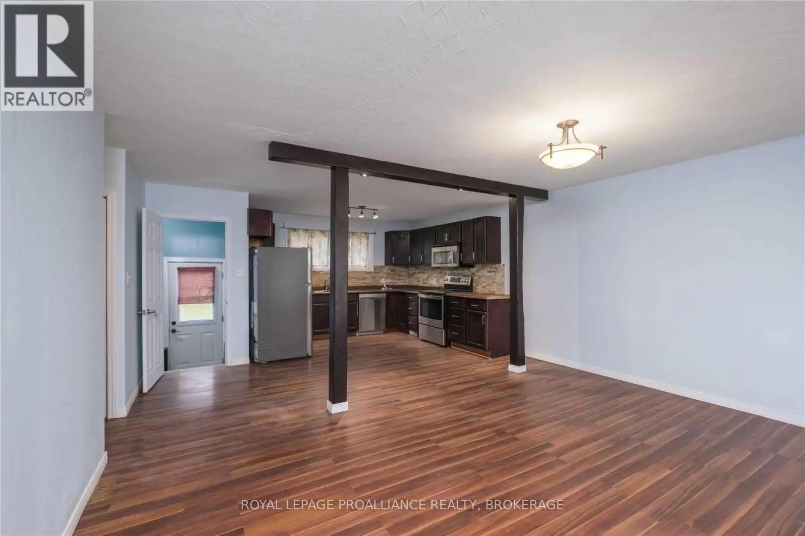 14 Shaw Street, Kingston (Rideau), ON - Indoor