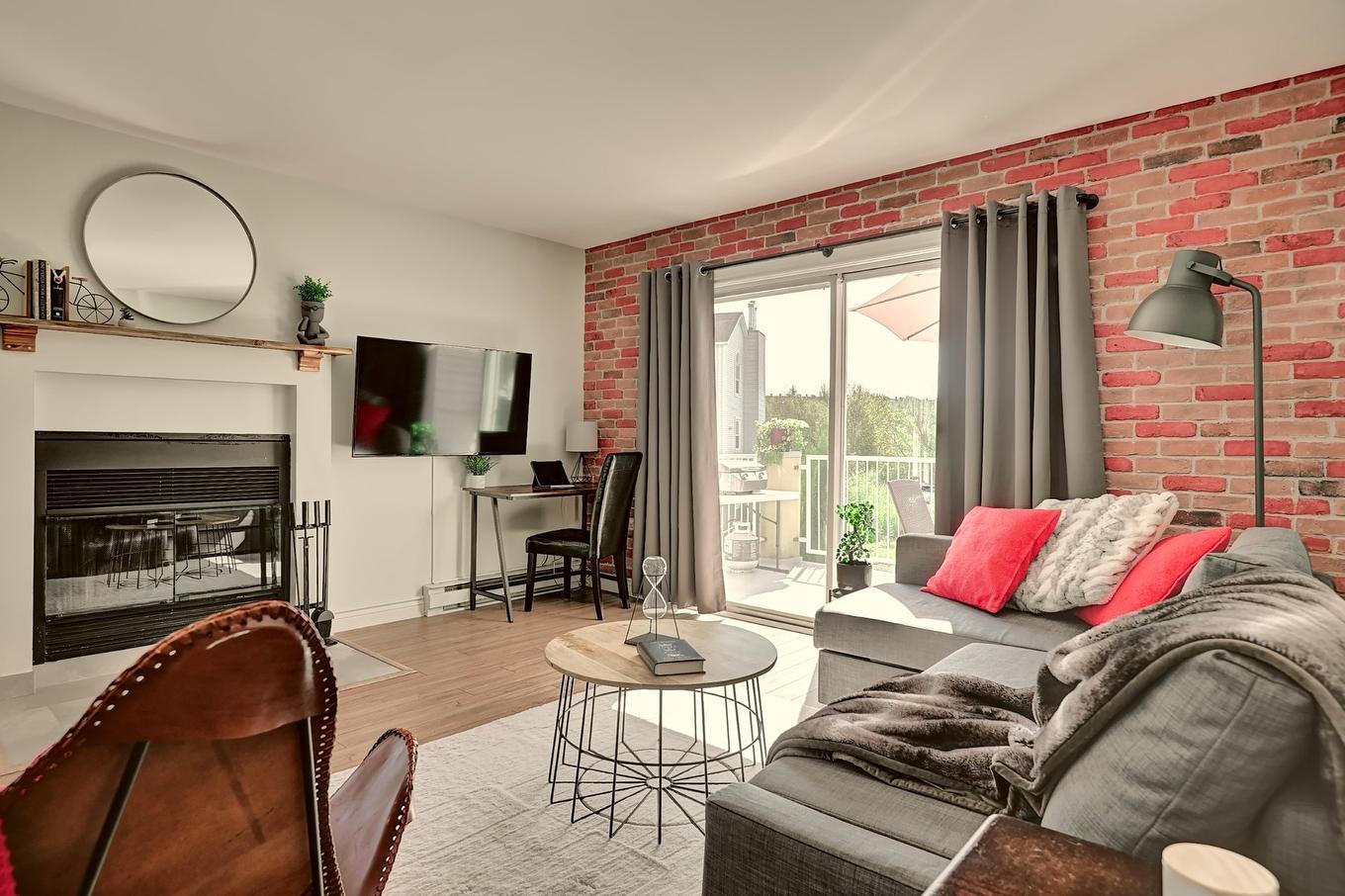 Salon - 432-2344 Place Du Village, Magog, QC - Indoor Photo Showing Living Room