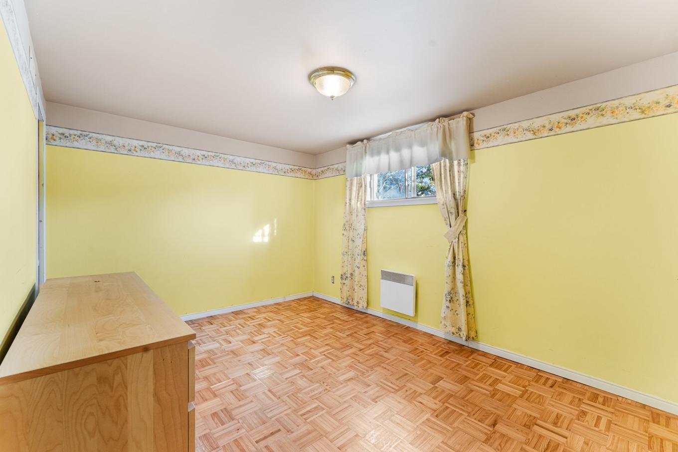 Chambre à coucher - 1560 Rue De La Perrière, Terrebonne (Terrebonne), QC - Indoor Photo Showing Other Room