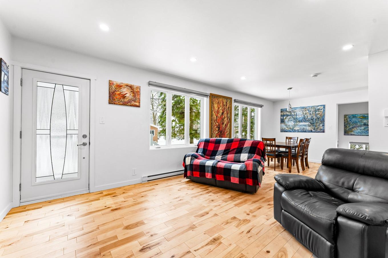 Vue d'ensemble - 1714 Rue Collin, Saint-Lin/Laurentides, QC - Indoor Photo Showing Living Room