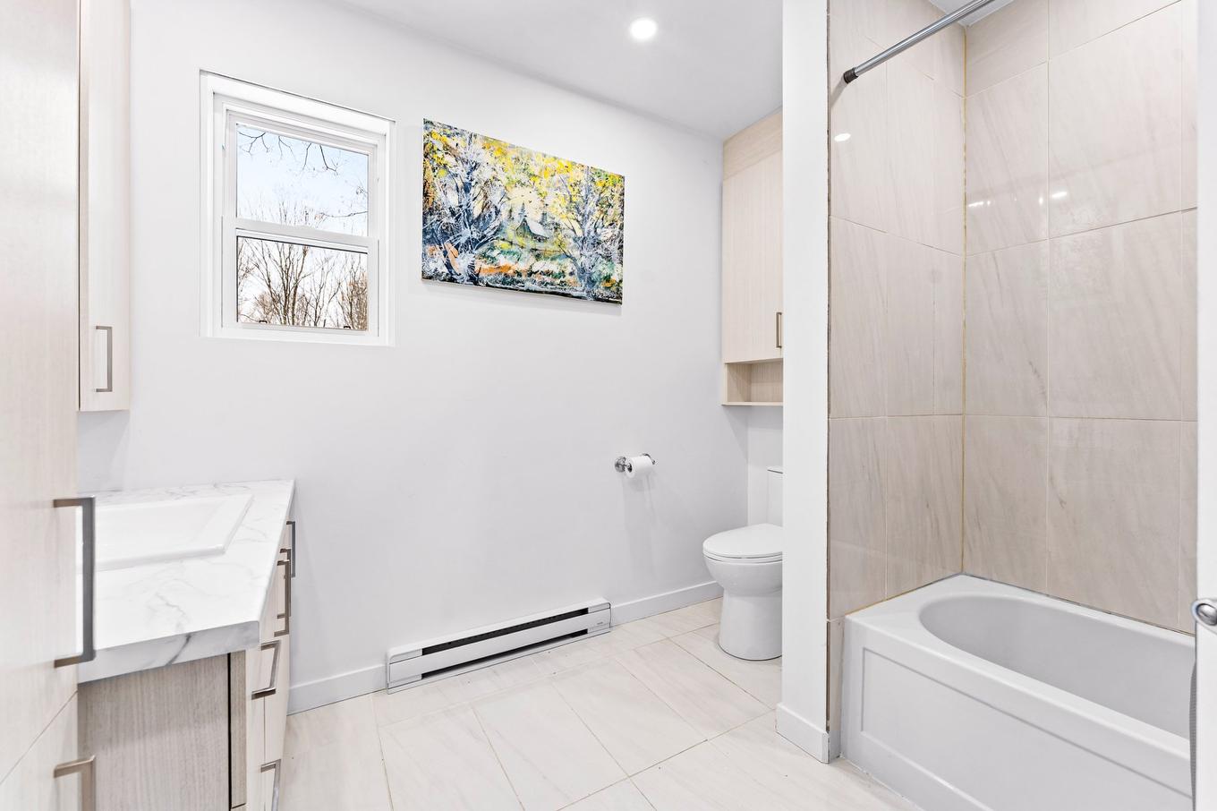 Salle de bains - 1714 Rue Collin, Saint-Lin/Laurentides, QC - Indoor Photo Showing Bathroom