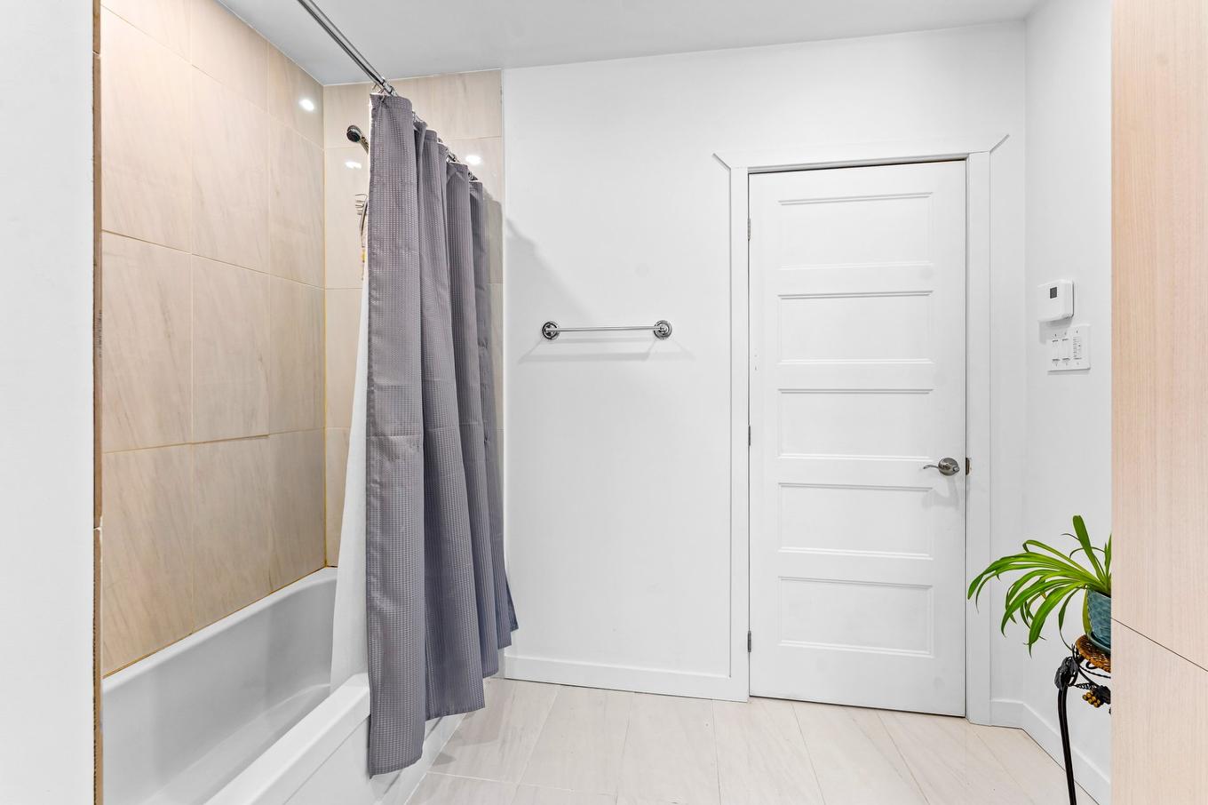 Salle de bains - 1714 Rue Collin, Saint-Lin/Laurentides, QC - Indoor