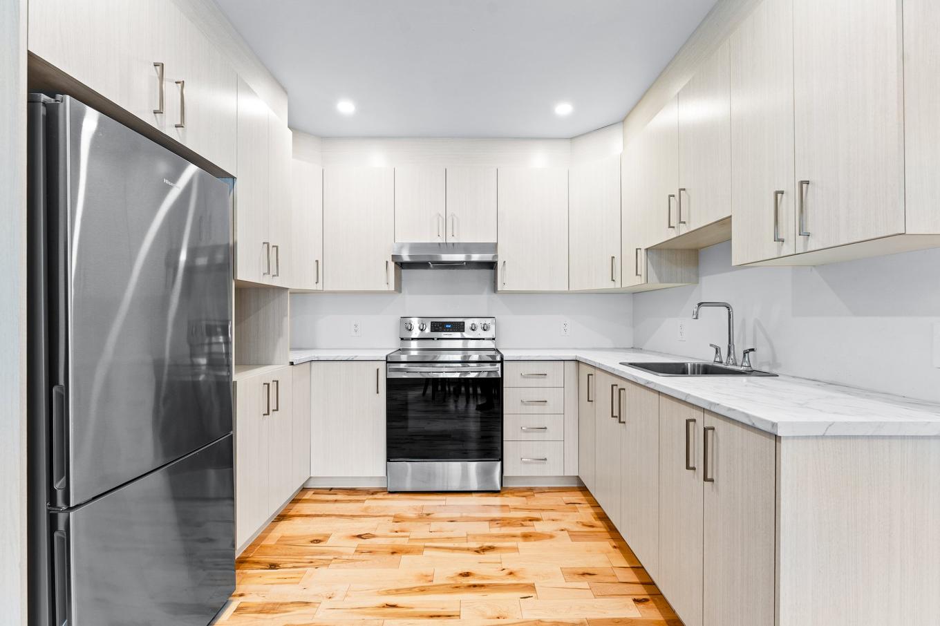 Cuisine - 1714 Rue Collin, Saint-Lin/Laurentides, QC - Indoor Photo Showing Kitchen