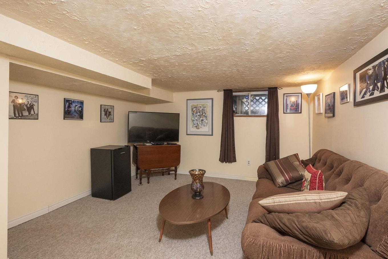 237 Amelia Street W, Thunder Bay, ON - Indoor