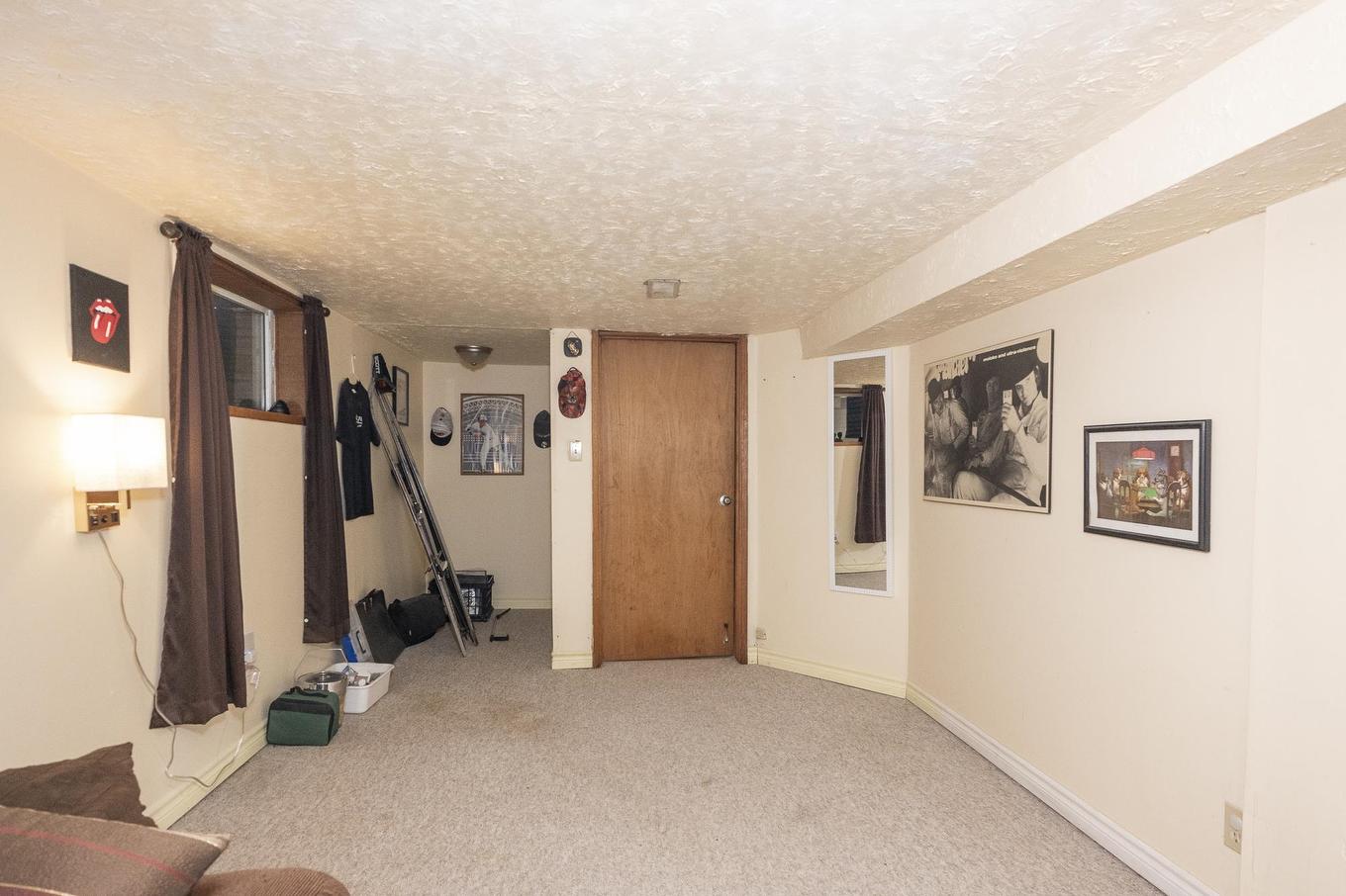 237 Amelia Street W, Thunder Bay, ON - Indoor Photo Showing Other Room