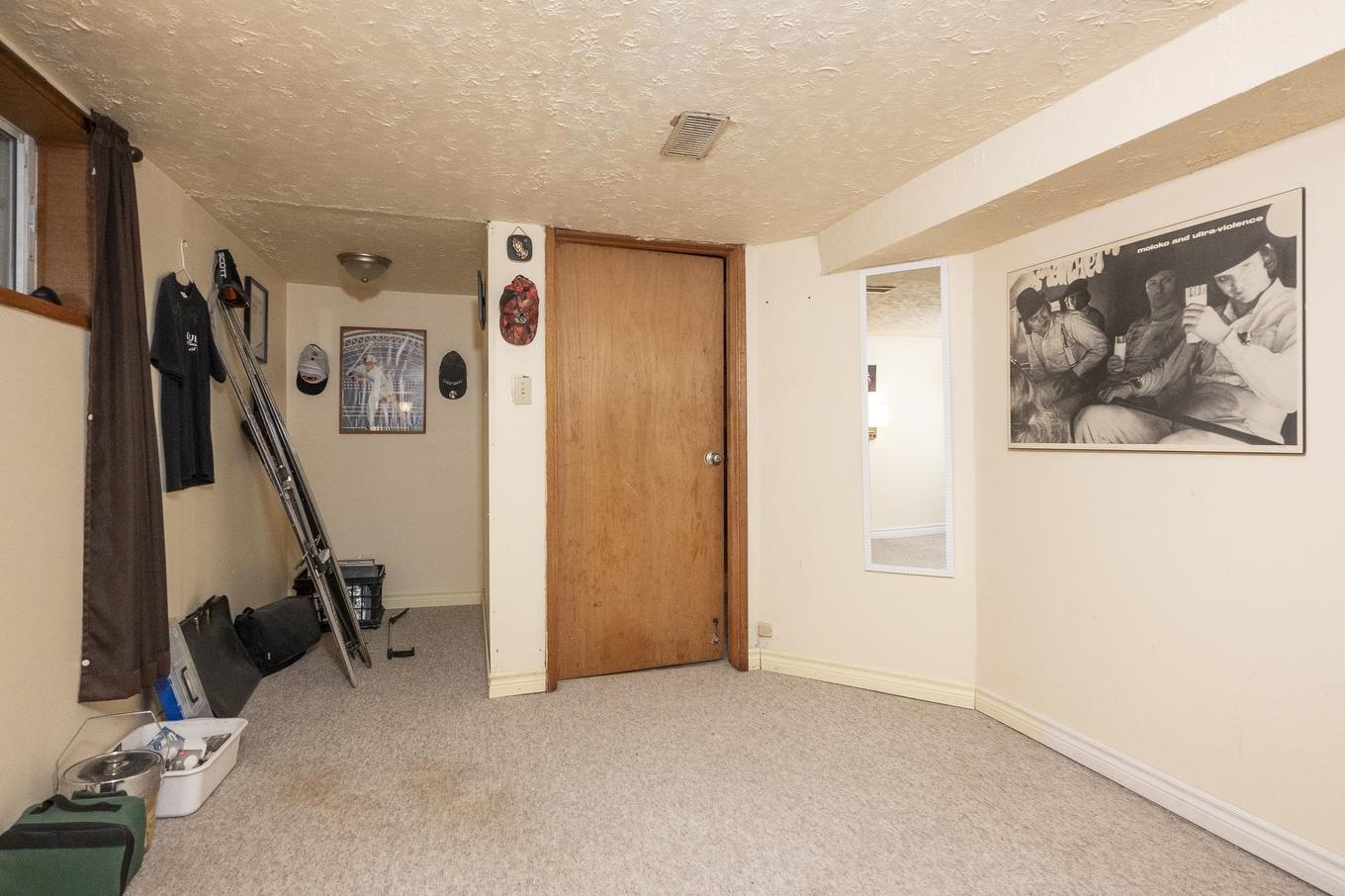 237 Amelia Street W, Thunder Bay, ON - Indoor