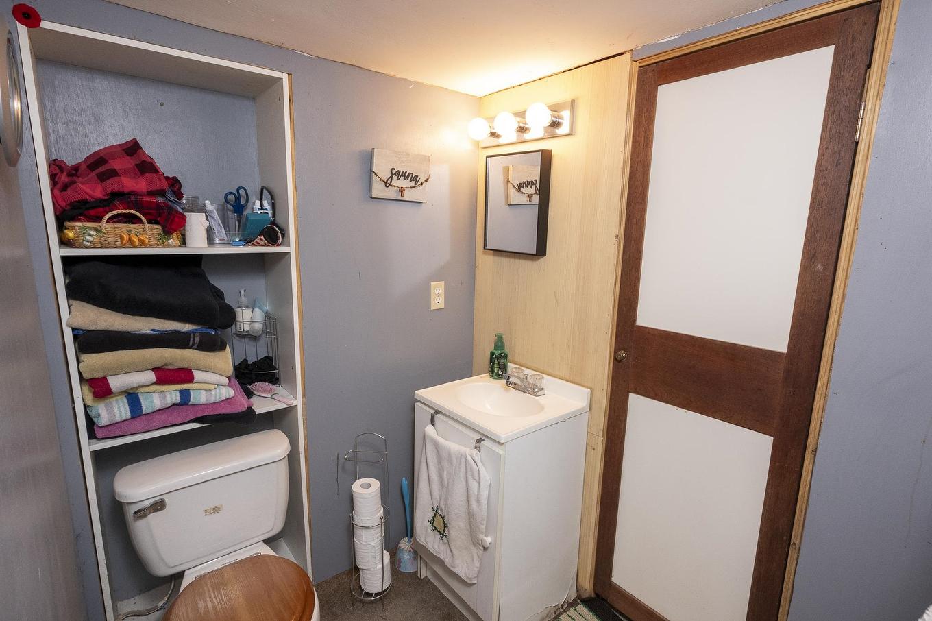 237 Amelia Street W, Thunder Bay, ON - Indoor Photo Showing Other Room