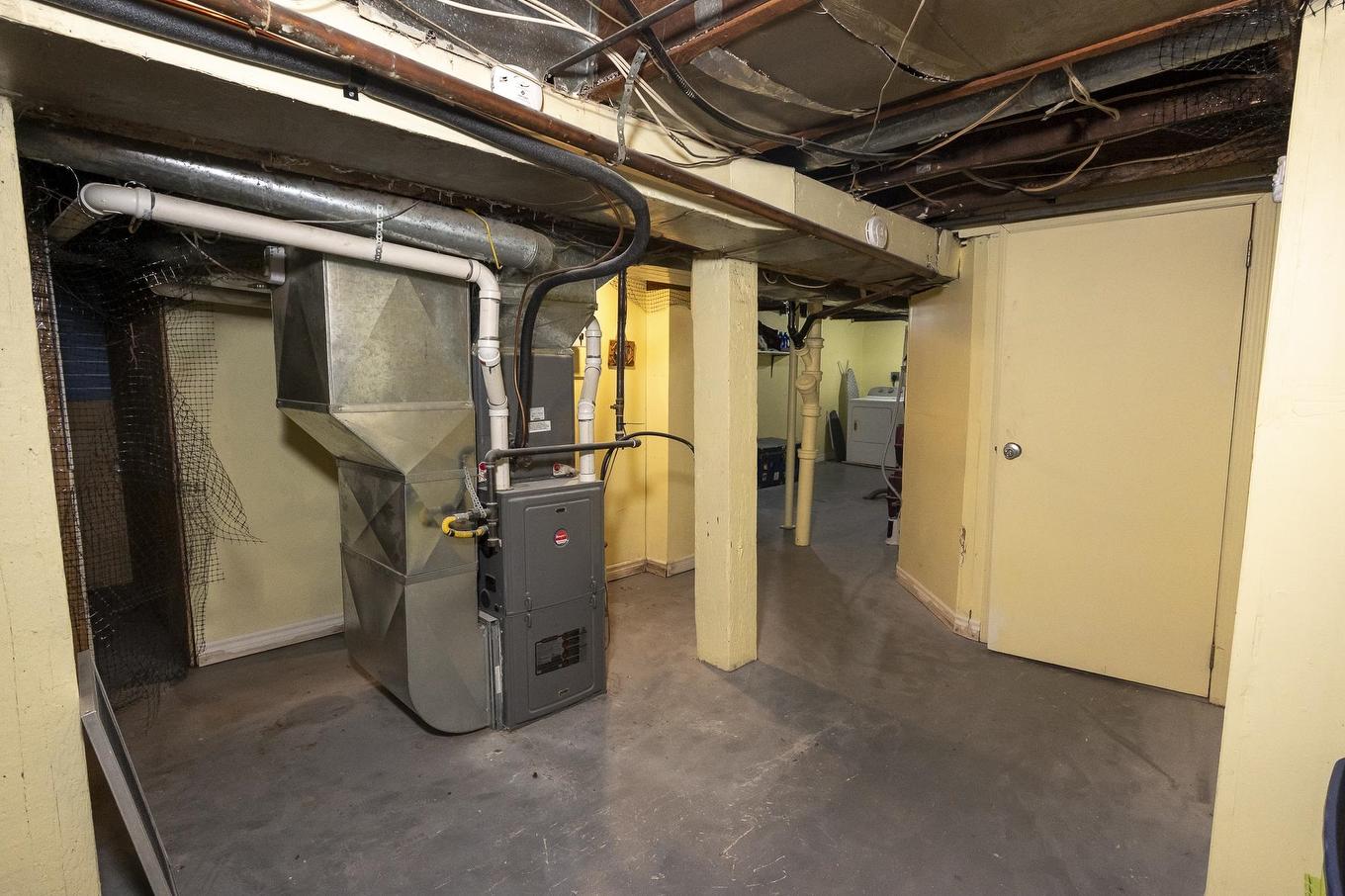 237 Amelia Street W, Thunder Bay, ON - Indoor Photo Showing Basement