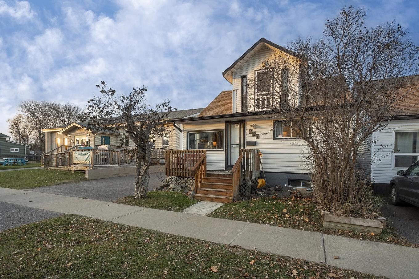 237 Amelia Street W, Thunder Bay, ON - Outdoor