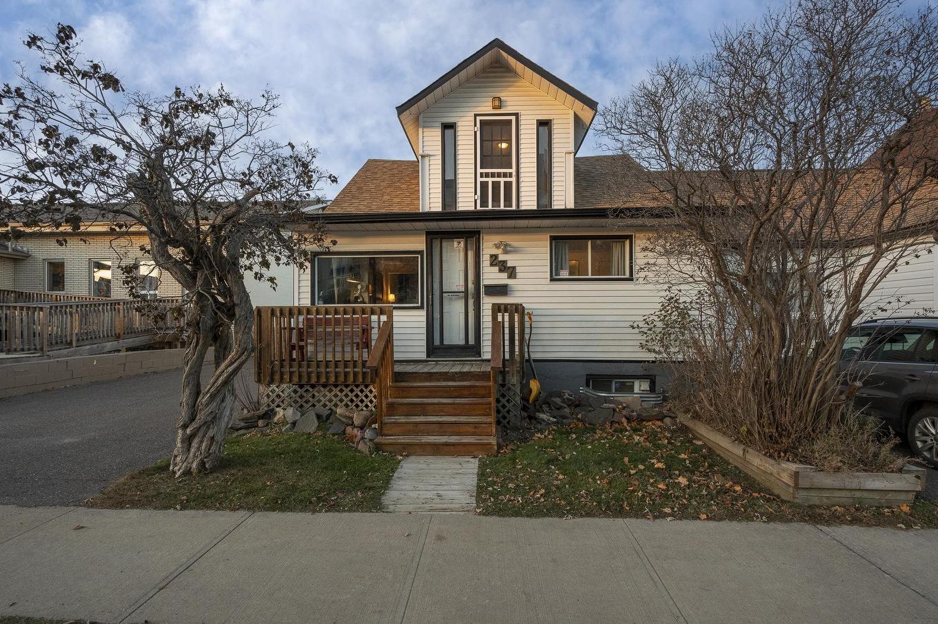 237 Amelia Street W, Thunder Bay, ON - Outdoor