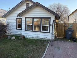 141 Pine Street Thunder Bay, ON P7A 5X4