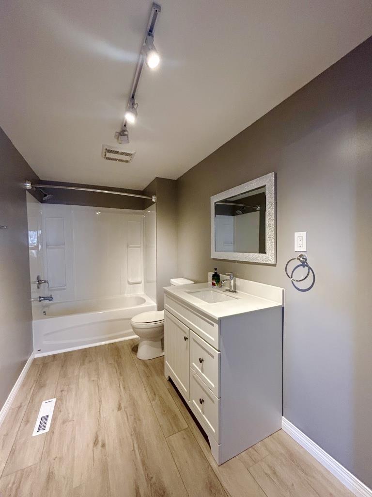 1007 Sunset Drive, Fort Frances, ON - Indoor Photo Showing Bathroom