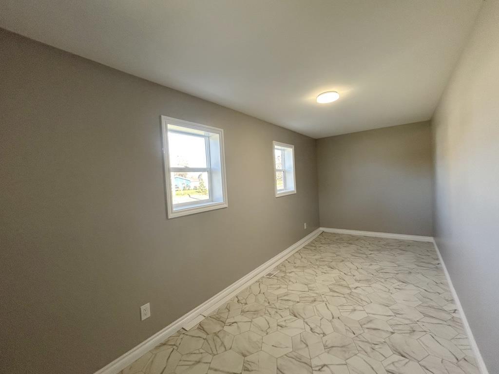 1007 Sunset Drive, Fort Frances, ON - Indoor Photo Showing Other Room