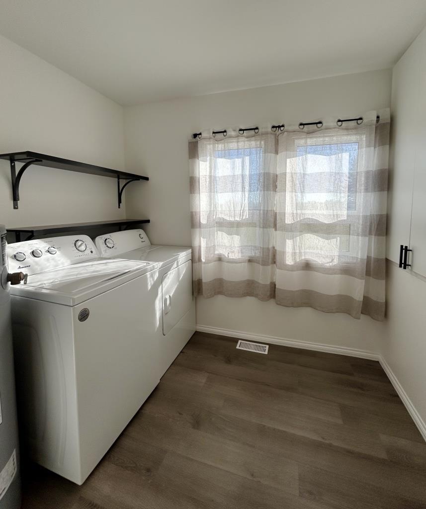 1007 Sunset Drive, Fort Frances, ON - Indoor Photo Showing Laundry Room