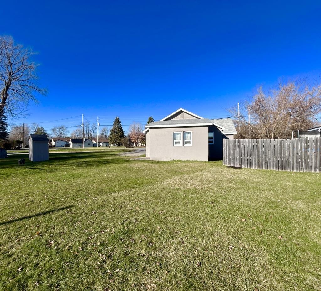 1007 Sunset Drive, Fort Frances, ON - Outdoor