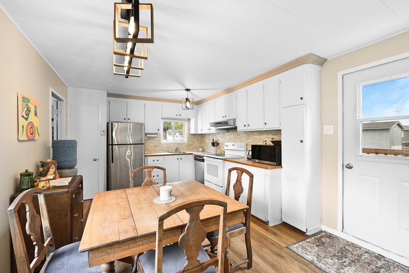 Kitchen - 66 Rue Jacqueline, Saint-Jean-Sur-Richelieu, QC - Indoor Photo Showing Dining Room