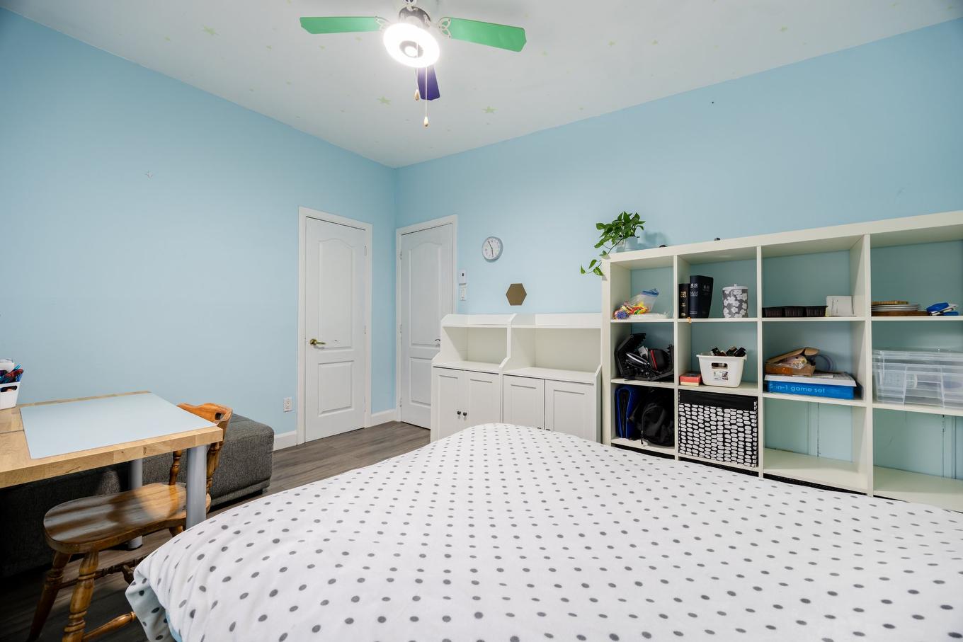 Chambre à coucher principale - 204 5E Avenue, Laval (Laval-Des-Rapides), QC - Indoor Photo Showing Bedroom