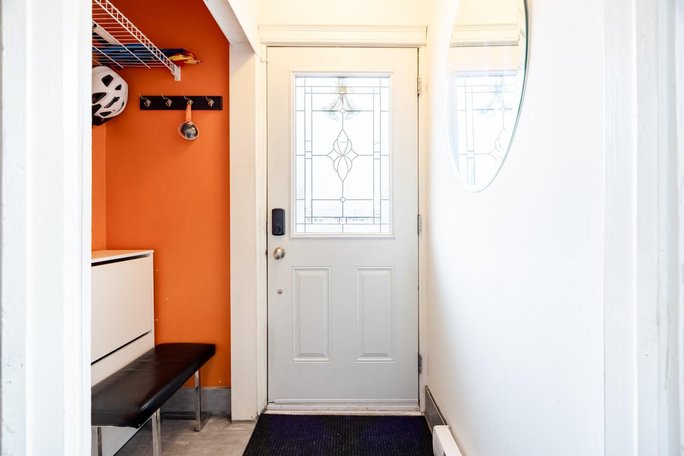 Véranda - 204 5E Avenue, Laval (Laval-Des-Rapides), QC - Indoor Photo Showing Other Room