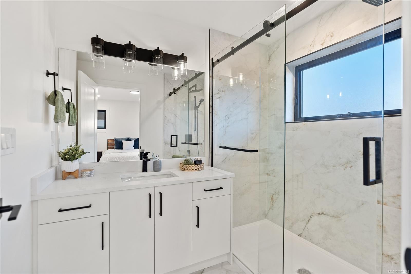 1342 Wood St, Esquimalt, BC