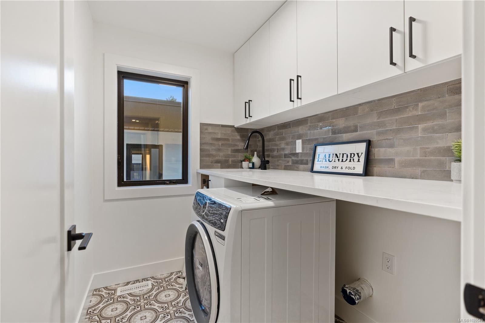 1342 Wood St, Esquimalt, BC