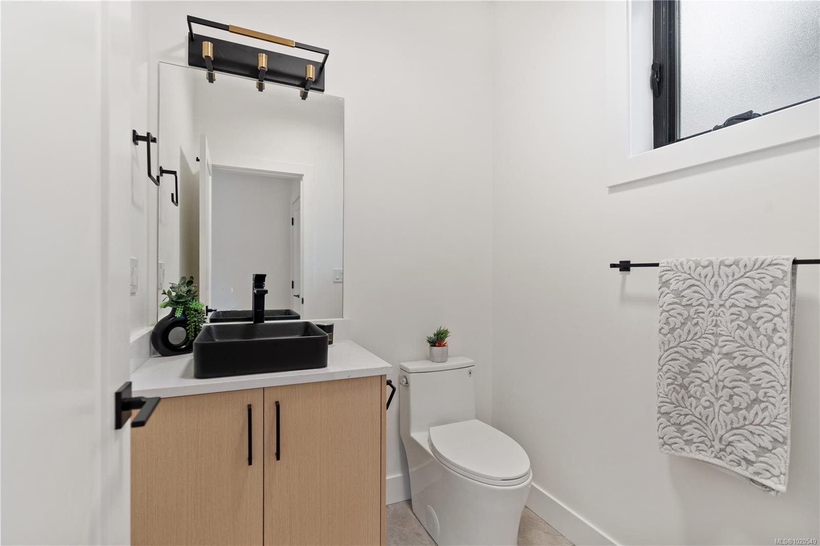 1342 Wood St, Esquimalt, BC