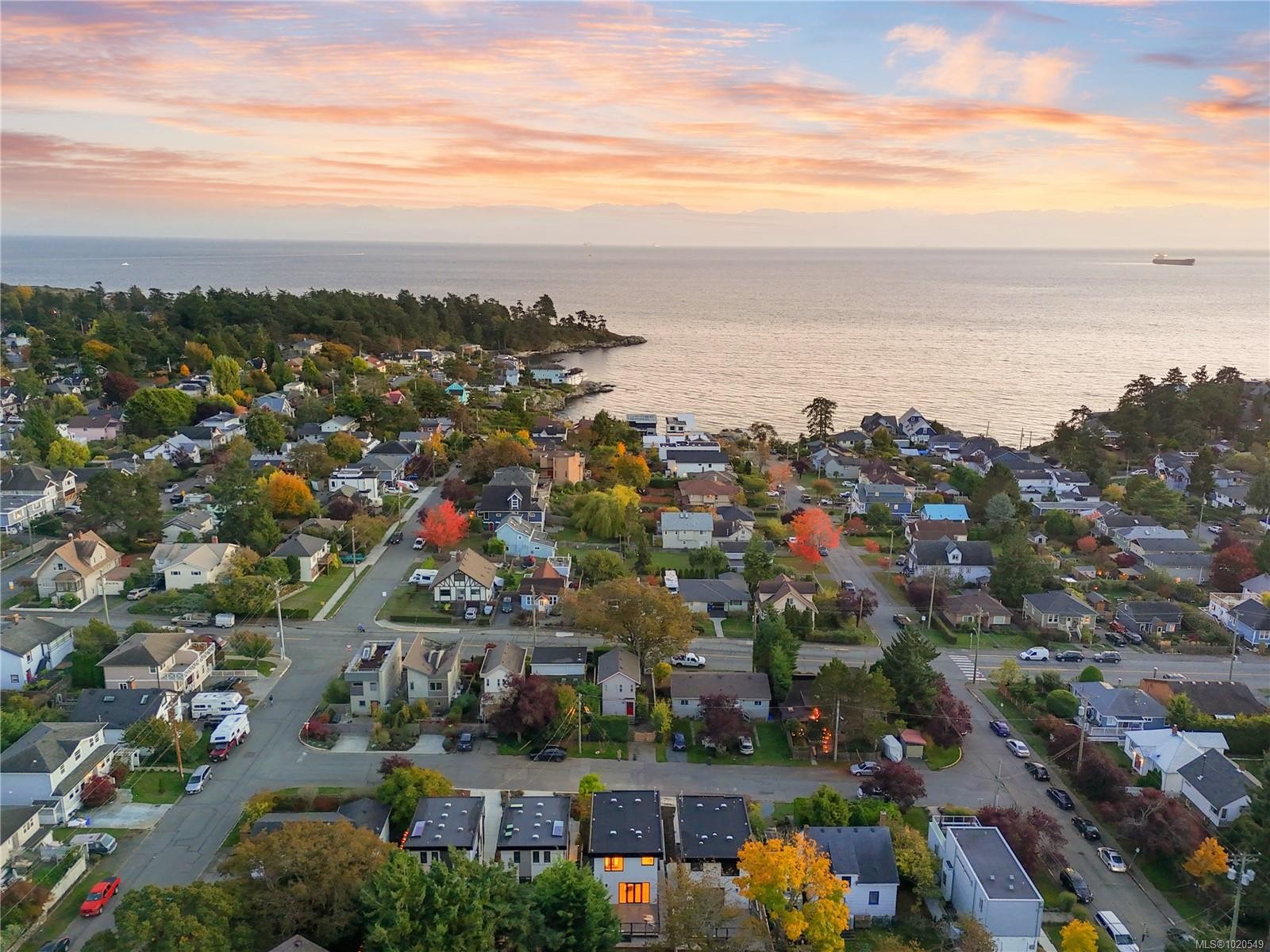 1342 Wood St, Esquimalt, BC