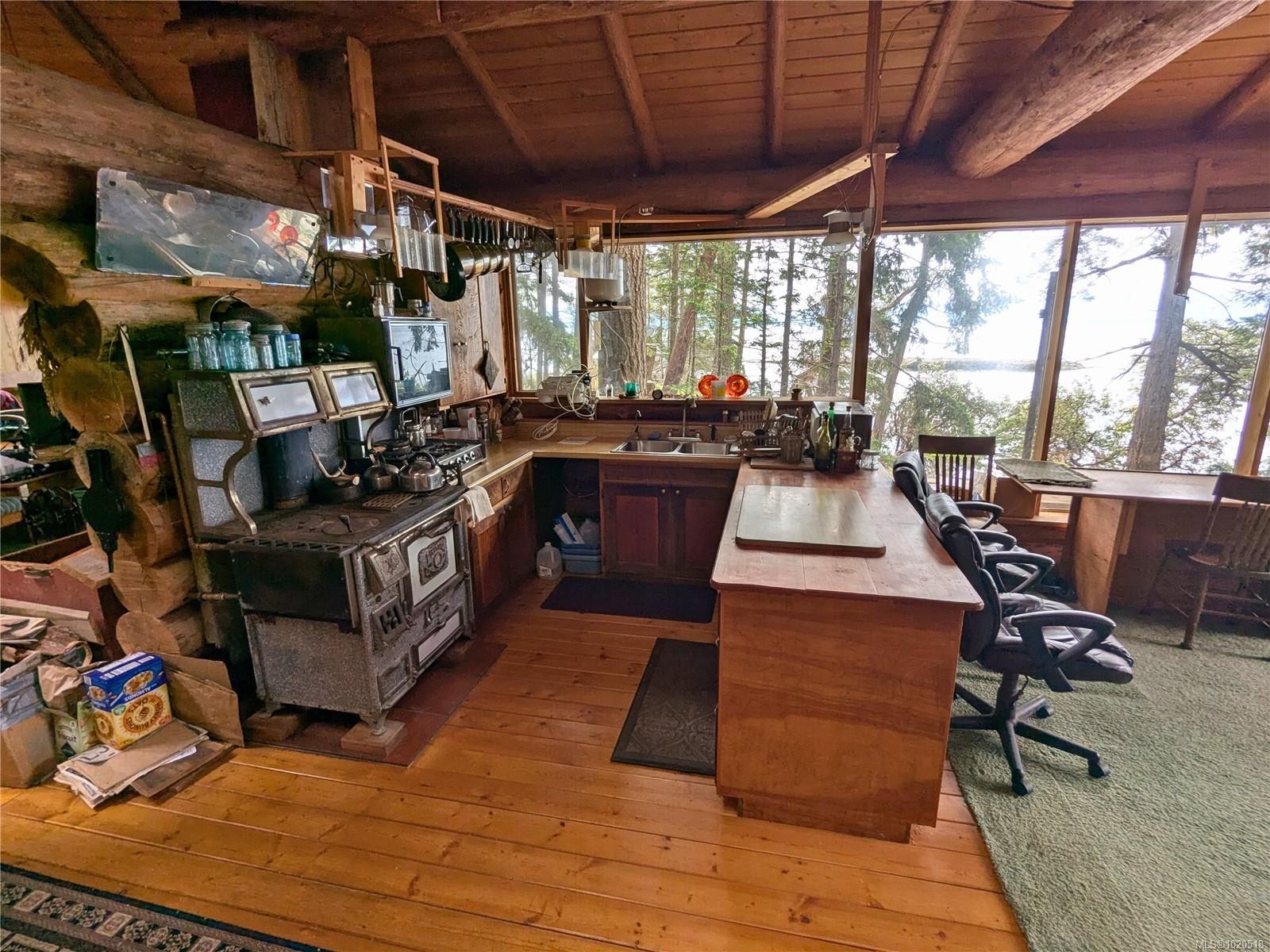 3 Grant Rd, Lasqueti Island, BC