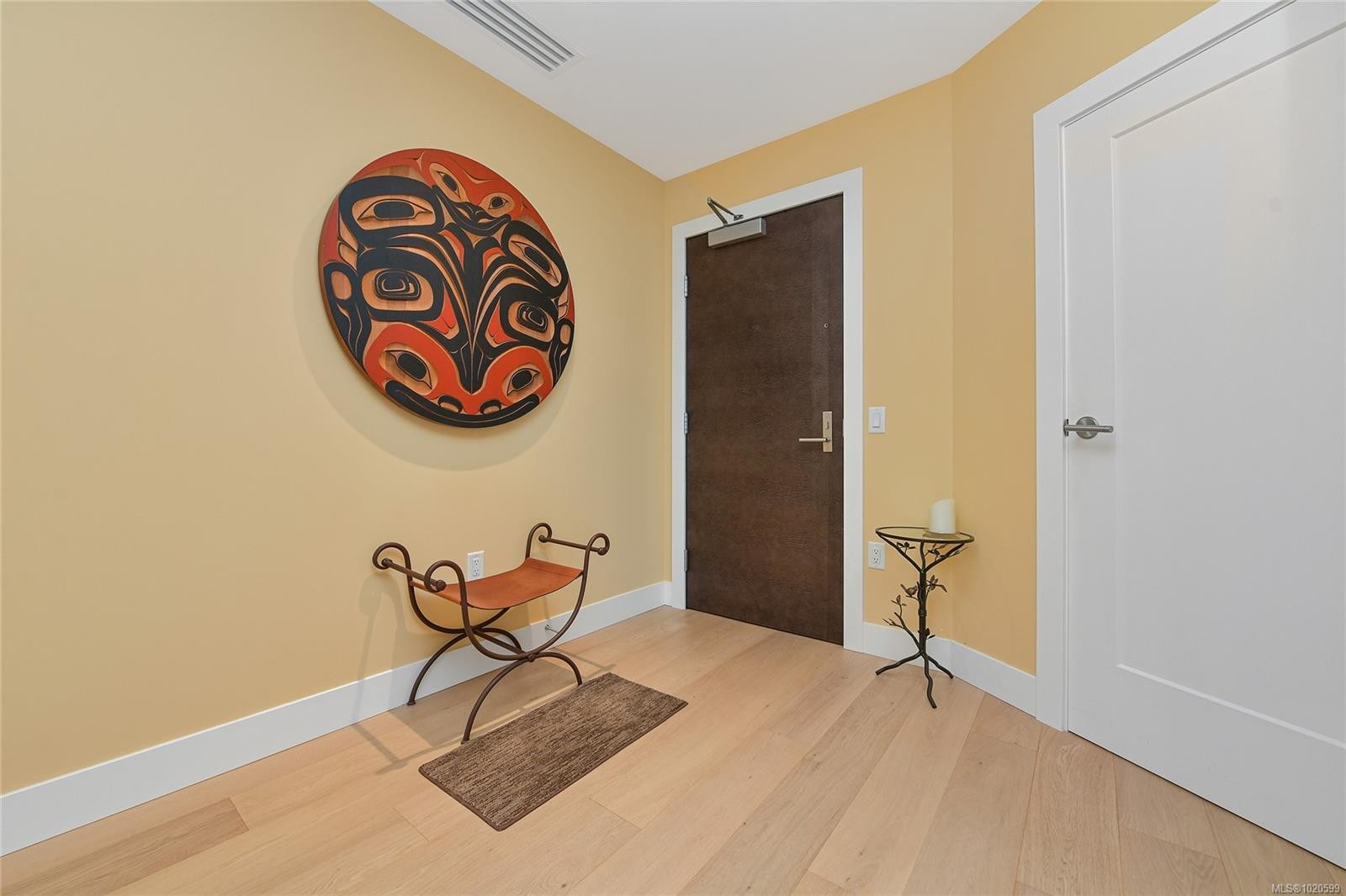 403-5388 Hill Rise Terr, Saanich, BC - Indoor Photo Showing Other Room