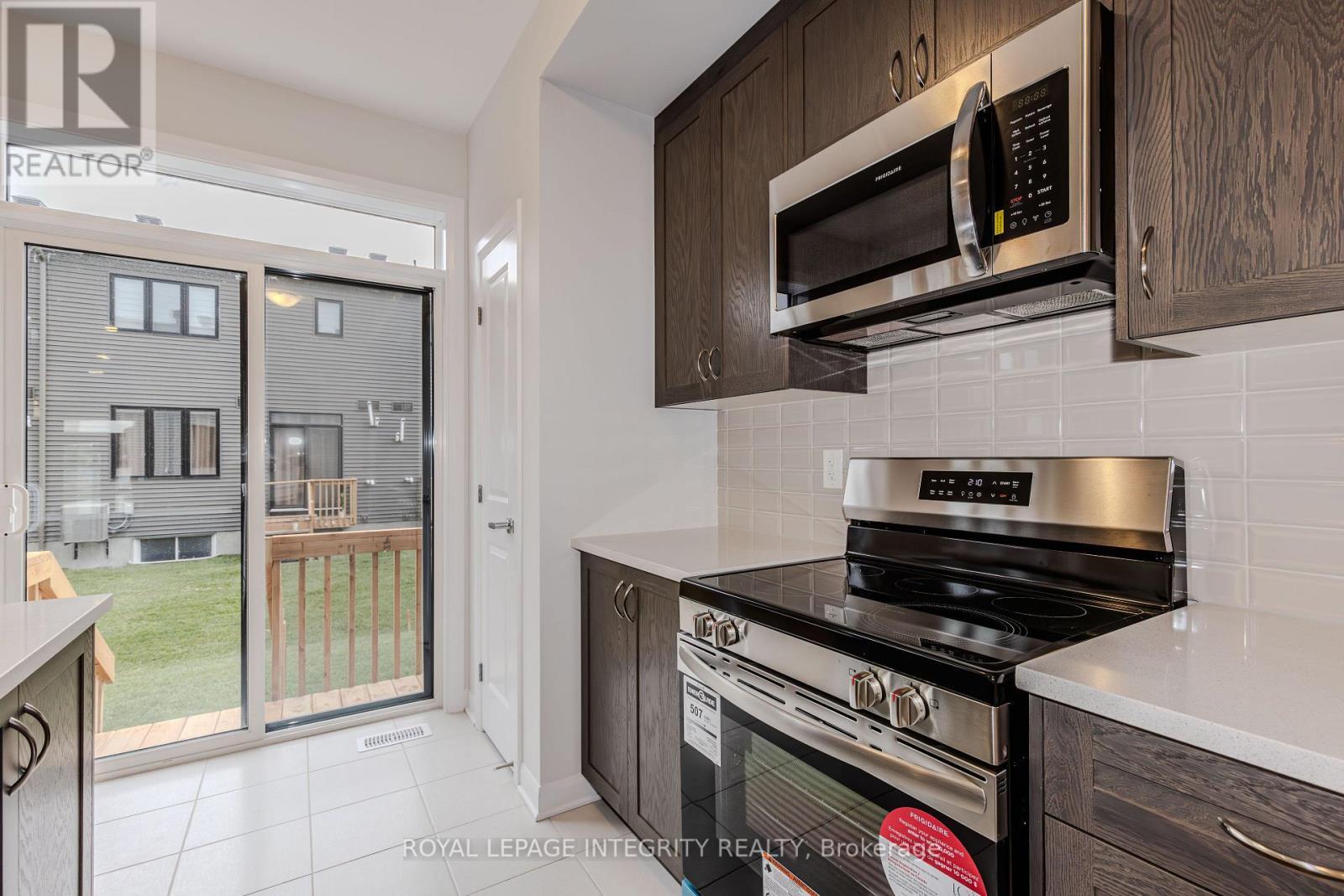 66 Osler Street, Ottawa, ON - Indoor Photo Showing Kitchen
