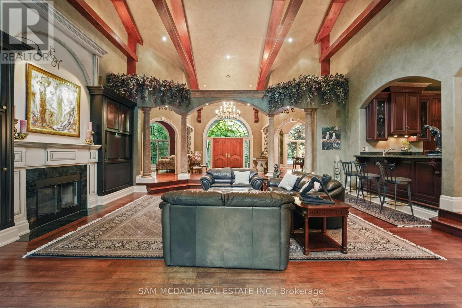 10140 Pineview Trail, Milton, ON - Indoor Photo Showing Living Room With Fireplace