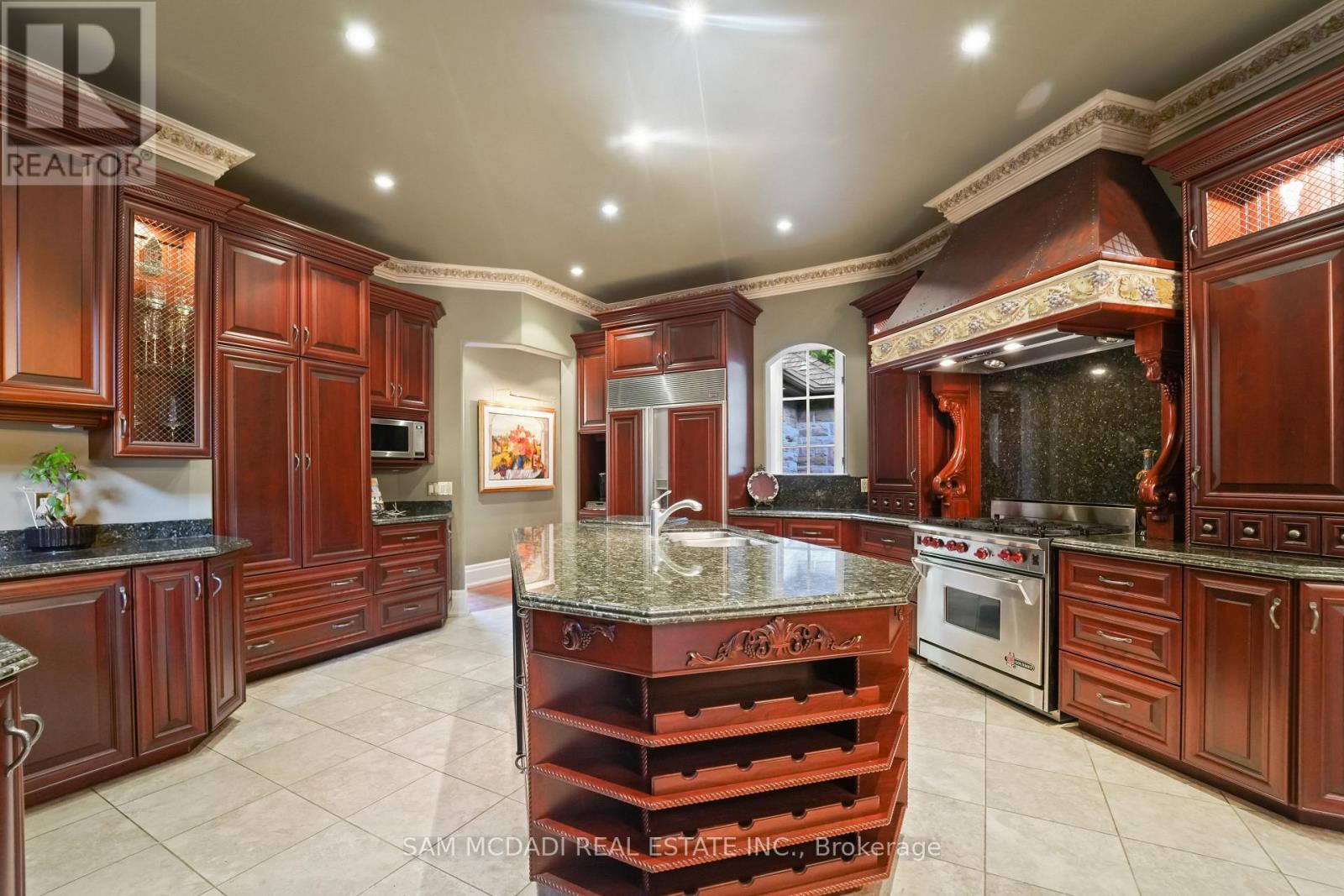10140 Pineview Trail, Milton, ON - Indoor Photo Showing Kitchen