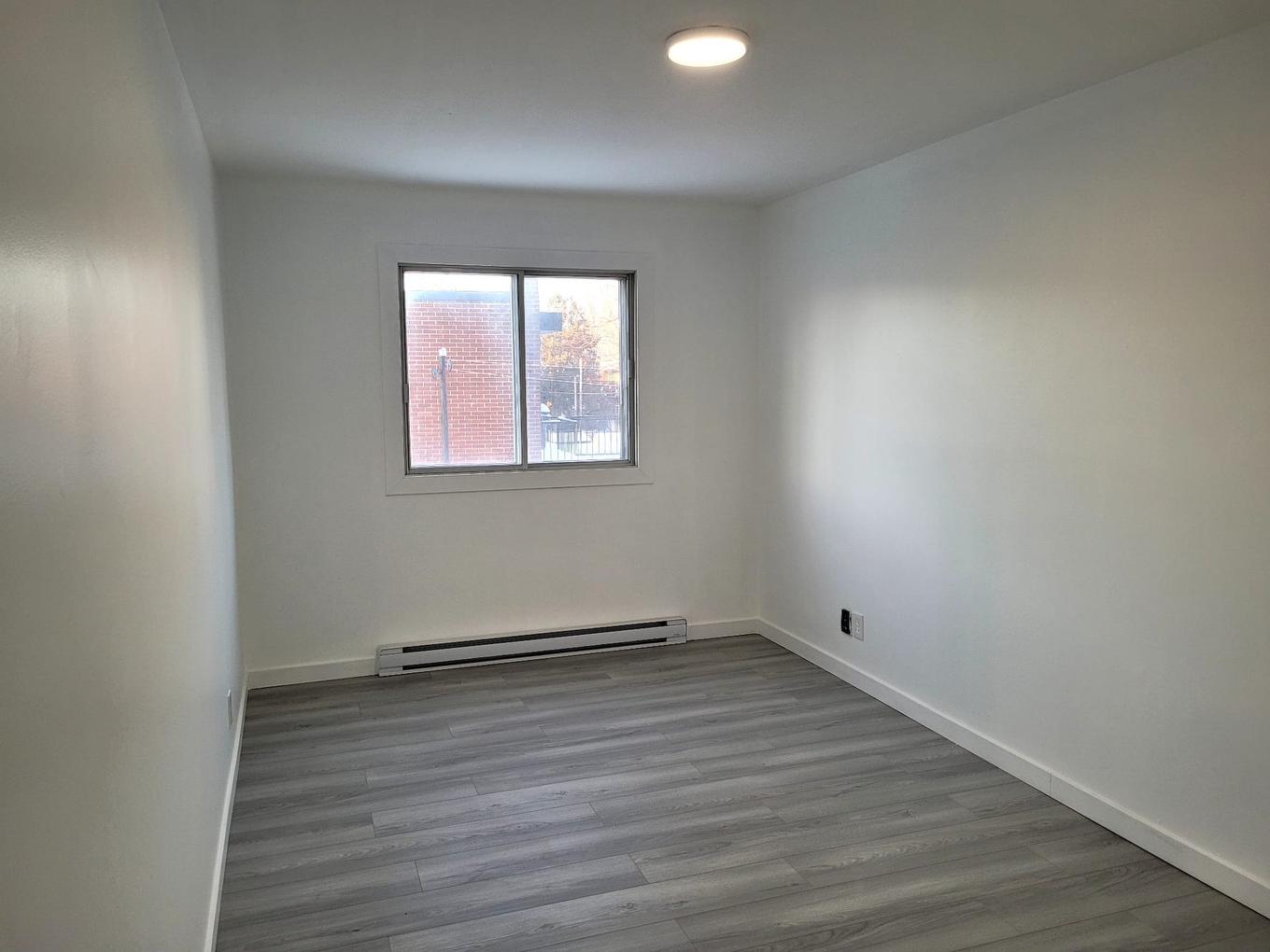 Chambre à coucher - 4737 - 4739 Rue De Castille, Montréal (Montréal-Nord), QC - Indoor Photo Showing Other Room