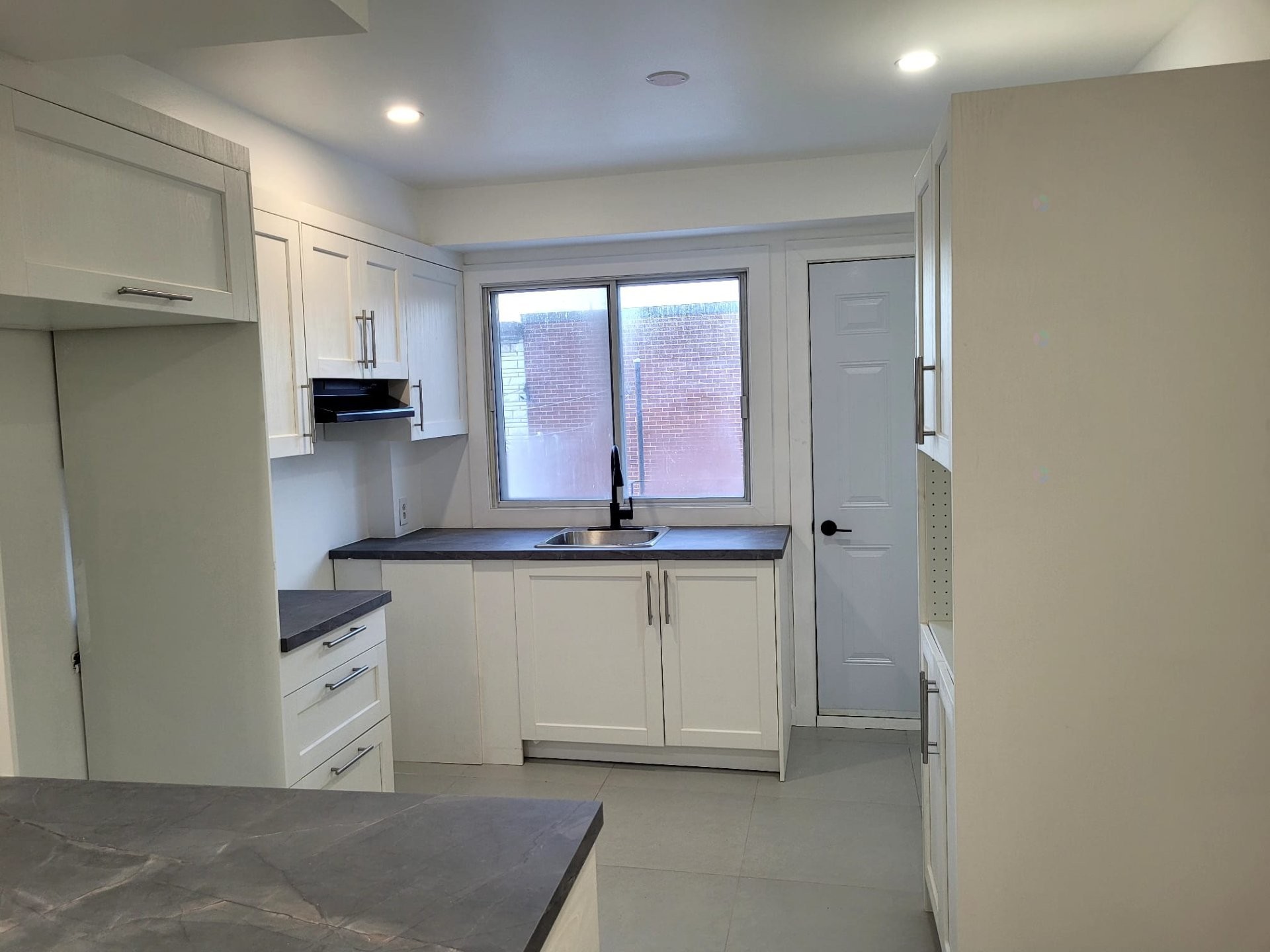 Cuisine - 4737 - 4739 Rue De Castille, Montréal (Montréal-Nord), QC - Indoor