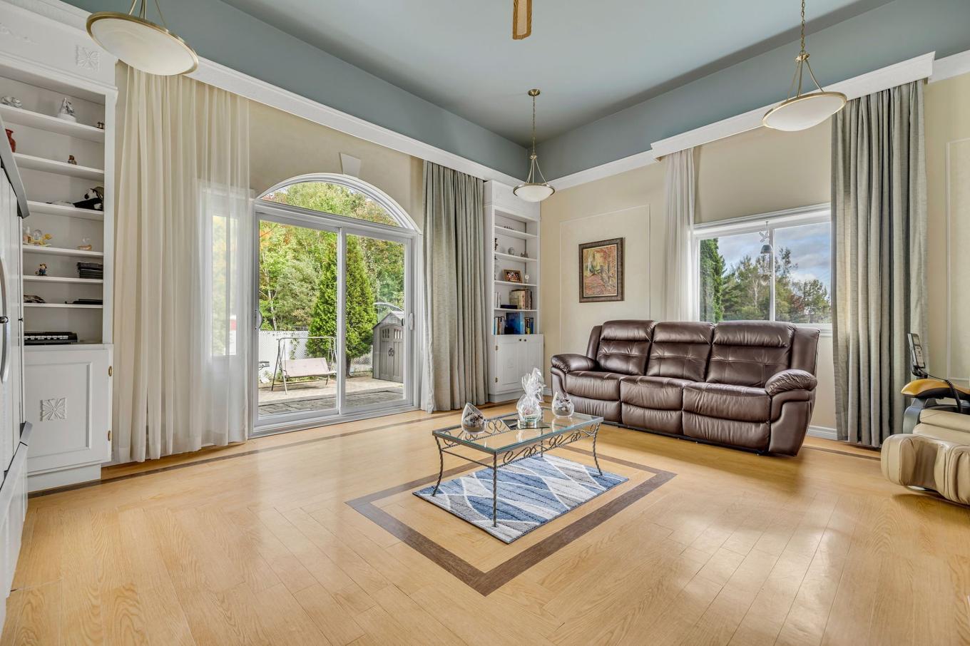 Living room - 3166 Av. St-Augustin, Lévis (Les Chutes-De-La-Chaudière-Est), QC - Indoor Photo Showing Living Room