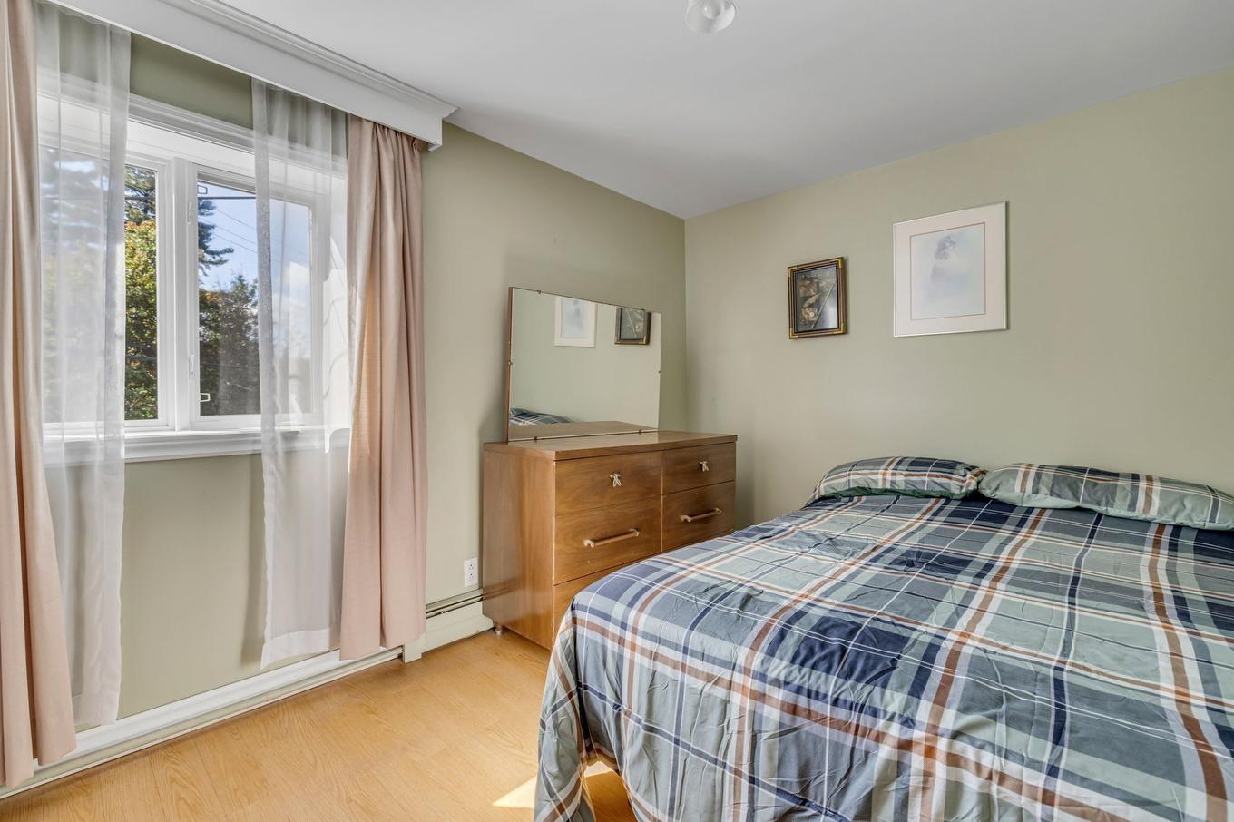 Bedroom - 3166 Av. St-Augustin, Lévis (Les Chutes-De-La-Chaudière-Est), QC - Indoor Photo Showing Bedroom